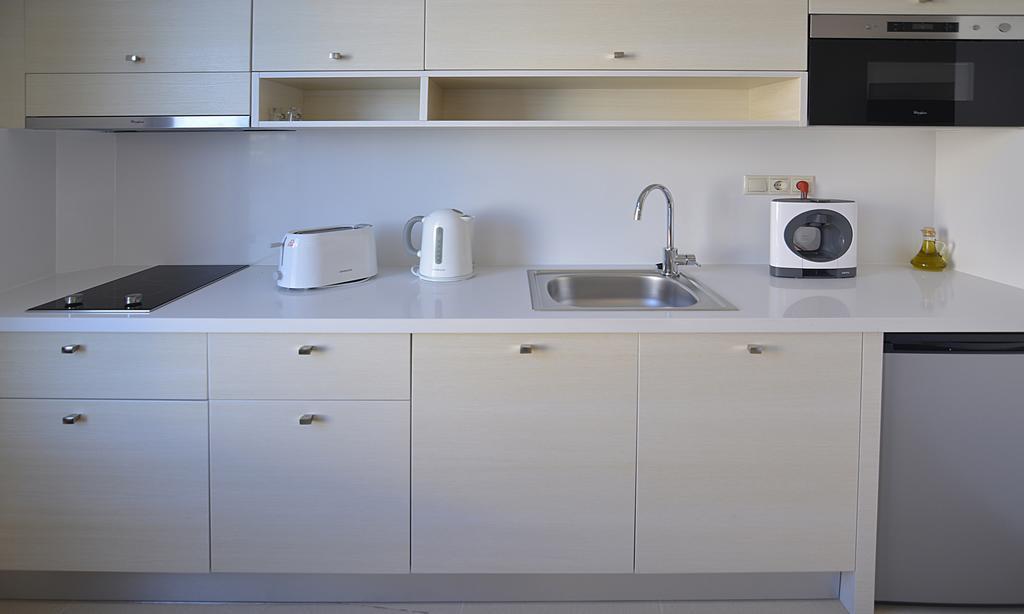 Simon Studios And Apartments Сития Екстериор снимка