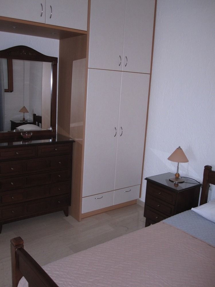 Simon Studios And Apartments Сития Екстериор снимка