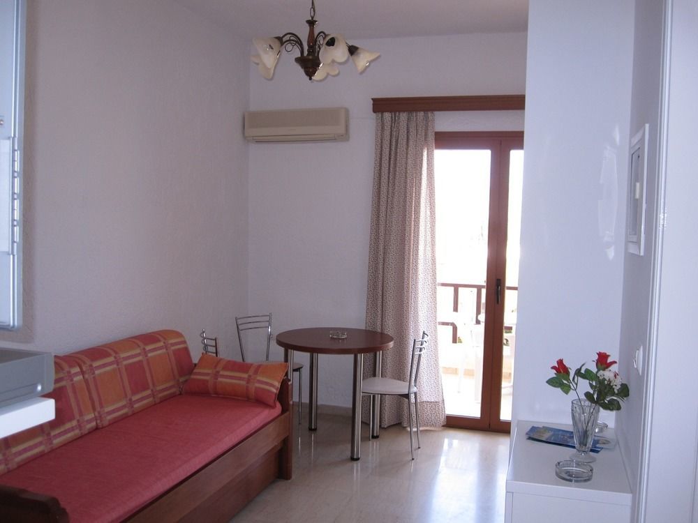 Simon Studios And Apartments Сития Екстериор снимка